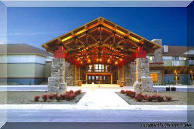 Kewadin St. Ignace Hotel Evergreen Shores Exterior photo